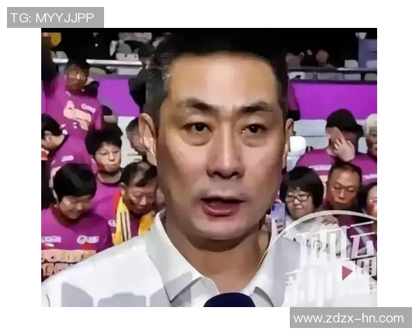 女排主教练大胆启用新人，网友称其“赌王”